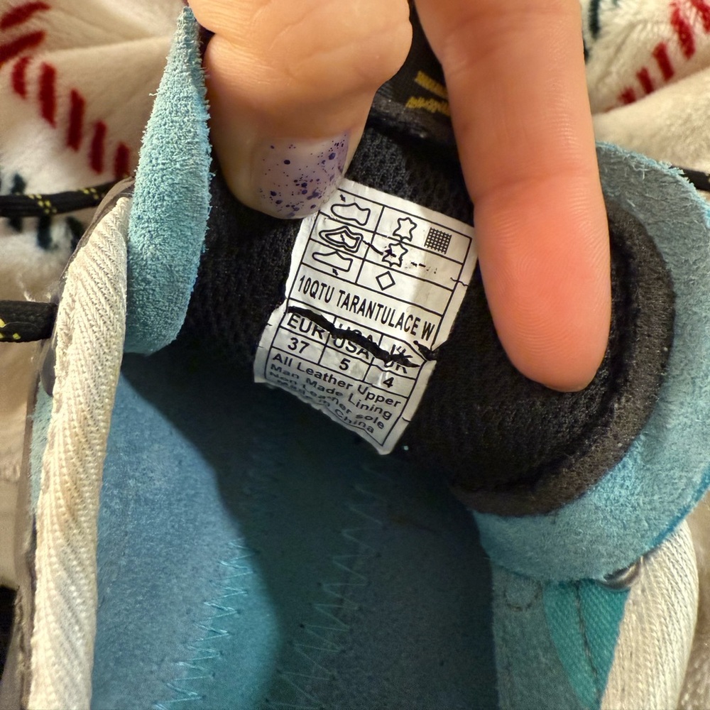 La Sportiva Rock Climbing Shoes - Picture 6 of 6
